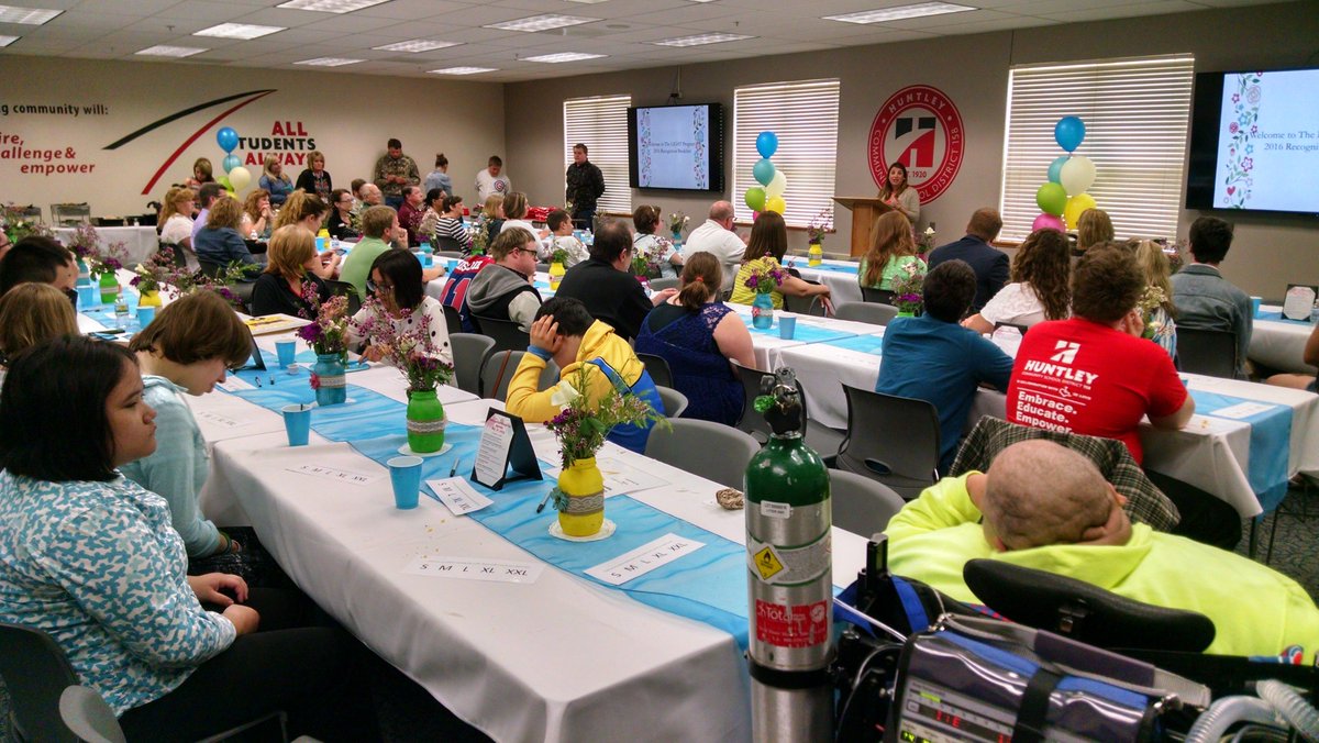 LIGHT_Program's tweet image. Thank you to all the businesses that work with LIGHT! #recognitionbreakfast #lightprogram #district 158