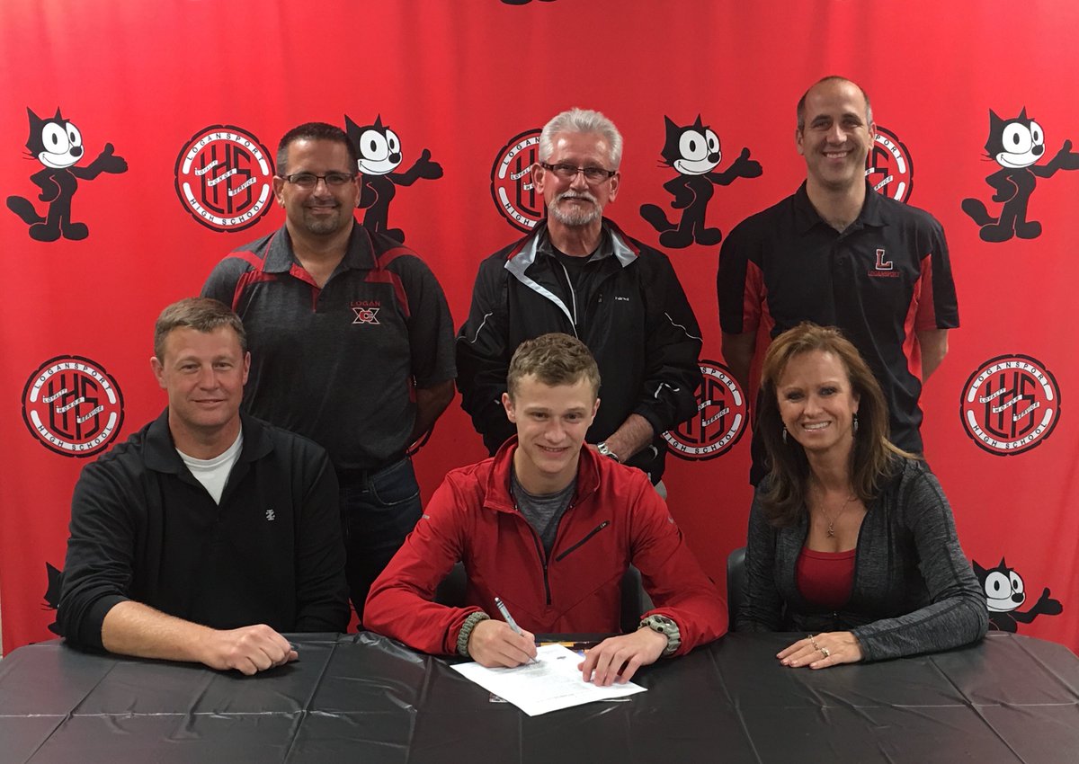BerriesAlumni's tweet photo. Congratulations and good luck to Jacob Graf running at IUPUI next year. #GoBerries #GoJaguars https://t.co/KR6LlwTTk4