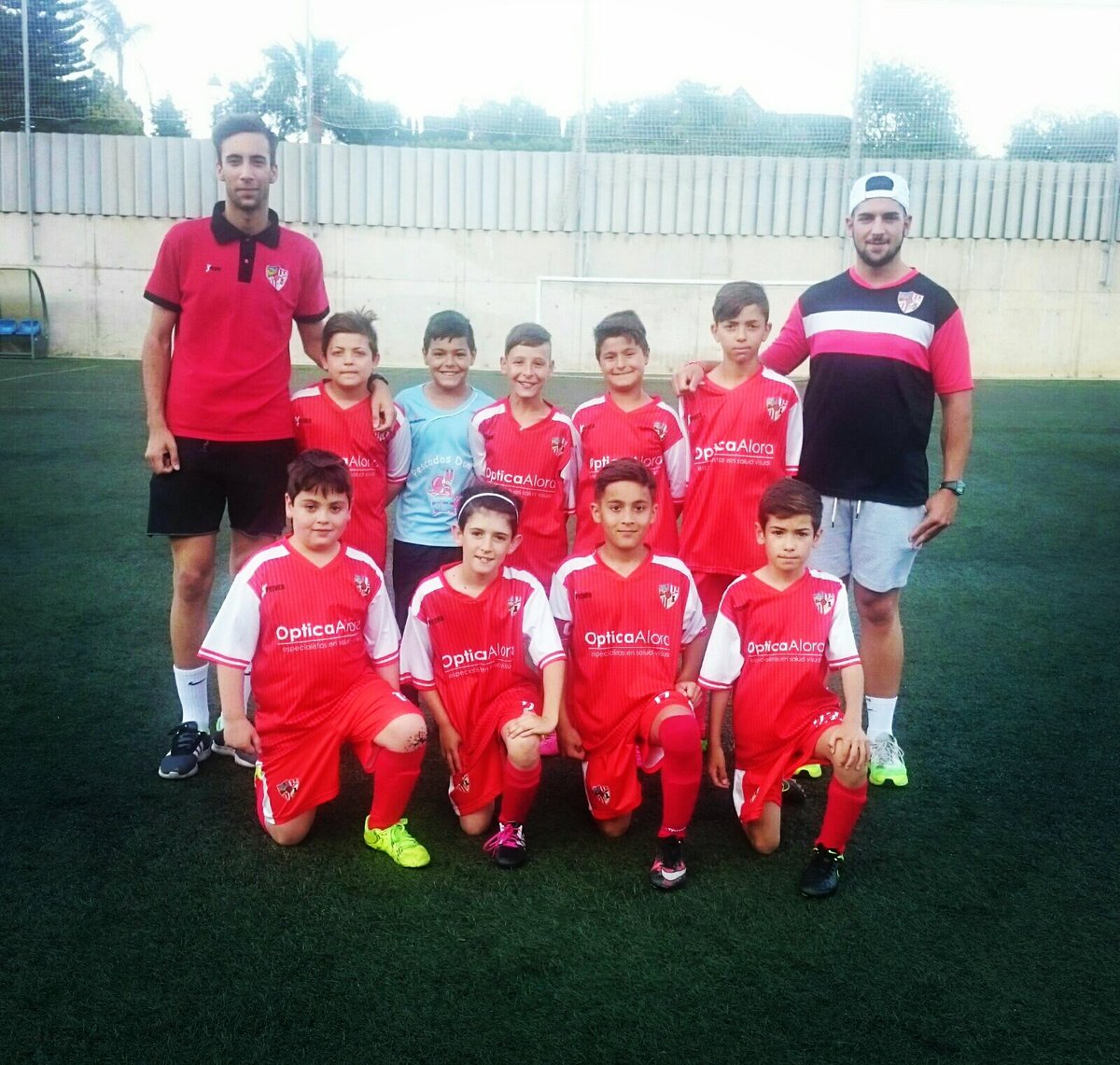 cdalora's tweet photo. 4 ANDALUZA BENJAMÍN
CD ALORA 12 - 0 CANDOR
goles de DANI-4, , FRAN-3,ALEJANDRO-2, ANTONIO-2 Y EZEQUIEL. https://t.co/VFSWG52RqE