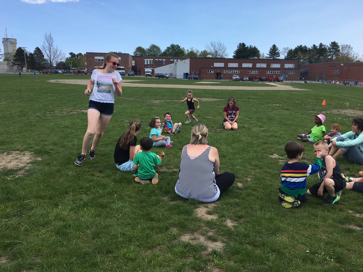 OOBPreK's tweet photo. Our first field day was a blast! #oobschools https://t.co/izHwK1dAWt
