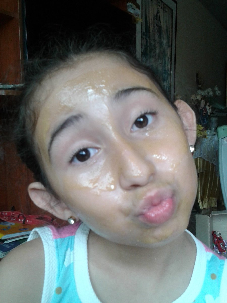 sofiajacome92's tweet image. Haciendome  mis  primeras  mascarillas para  mi  carita