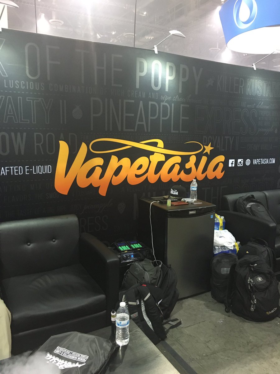 VaporGoodGuys's tweet photo. Great guys and business minds from @vapetasia #vapefam #vapenation #vape #vapecommunity https://t.co/oDoUcRY5Lb