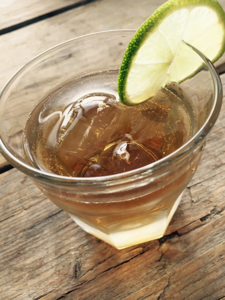 SingleEstate's tweet image. Summer in a cup! Elderflower, cascara and a fresh lime. Recipe on request. #specialtycoffee #cascara #fuckicetea