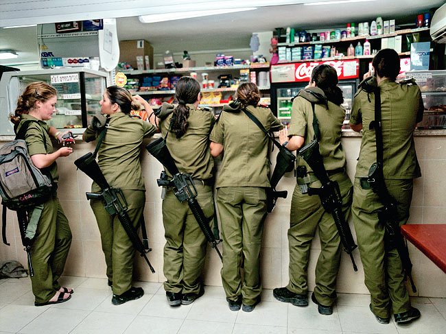 goldenkrishna's tweet photo. Intriguing photo series about being an Israeli girl in the military 
https://t.co/E6h6lAPWjn by Rachel Papo https://t.co/v22w5xUGxd