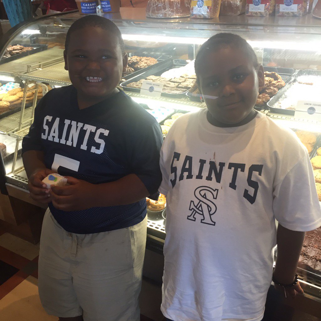 eatPrimos's tweet photo. cutest lil' St. Andrews kids got their fav treat after the #lastdayofschool #teampetitfour @jfplocal #primoscafe https://t.co/13N5ja8vfh
