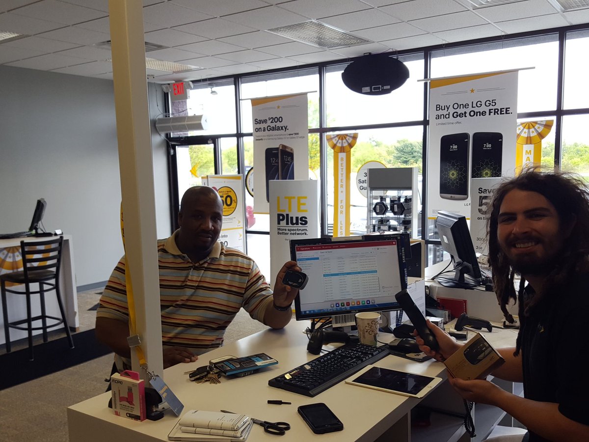 SprintMuskegon's tweet photo. Too much left over data?  Add mobile broadband and use it on your travels this summer!  @BasicPCS #upshow #basicpcs https://t.co/mhXhzVR5t2