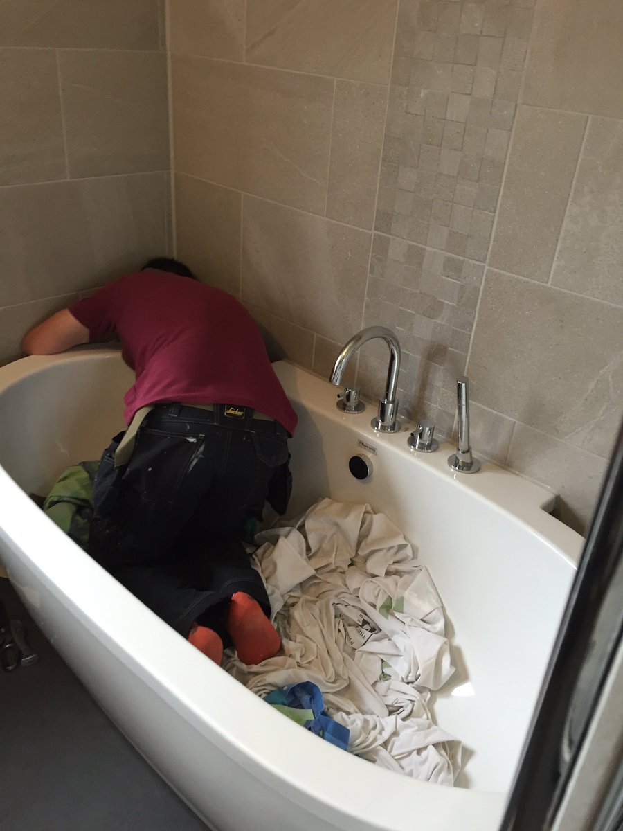 fitzcarpets's tweet photo. Bathroom sheet vinyl supplied and fitted! #Tricky#job https://t.co/Ut2sgyMzU0