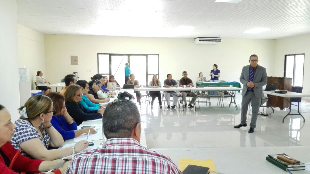 PJdeHonduras's tweet photo. Autoridades de la Defensa Pública brindan programa de capacitación en Choluteca Cinthia Lopez SubDirectora lo inició https://t.co/HrNSvKrCZh
