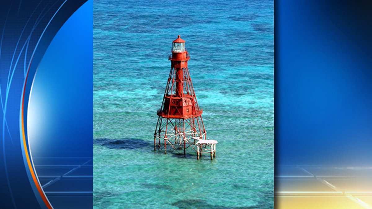20 Cuban migrants climb lighthouse off Fla. Keys to escape Coast Guard, refuse to leave bit.ly/1VegSB0?utm_me… https://t.co/xb2X5rHJBm