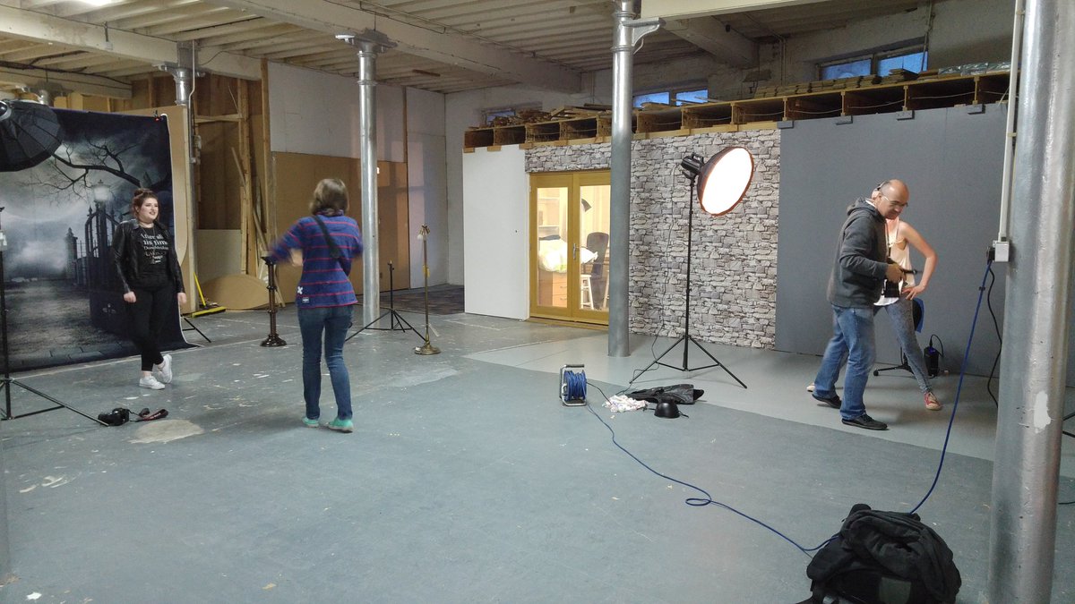 SilkwoodStudio's tweet photo. First test shoot in the studio, going really well and having lots of fun https://t.co/AmZSovkp30