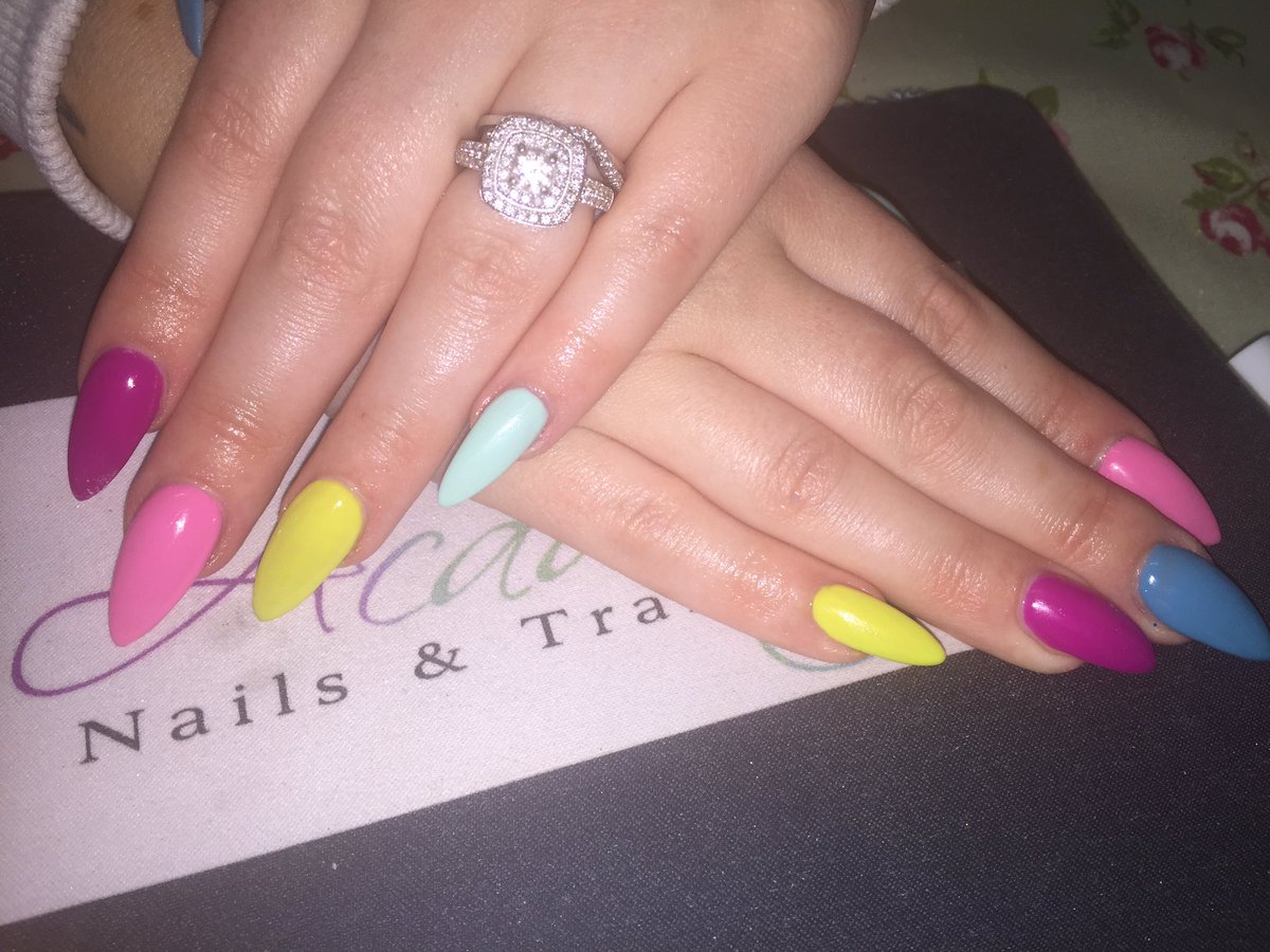 AcademyNails1's tweet photo. Brights@Artistic_Nail @Louella_Belle @NSIUK @SweetSquared@NailFileMag @ScratchMagazine @Ellisons @cucciouk @CNDWorld https://t.co/hwCAvqvzlY