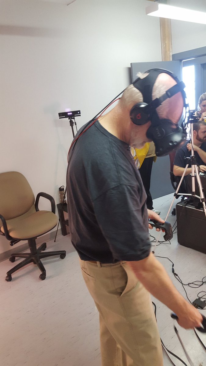 CMDannCA's tweet photo. We have been doing some cool stuff at work today. #vive #vr #htcvive #kinect #3Dscanning #innovation https://t.co/QYuGPpcITl