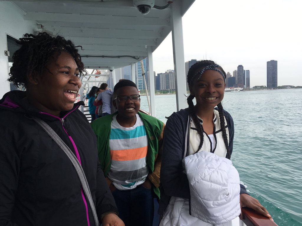 Miss_Monreal5's tweet photo. 5th grade had a blast on our Architectural Boat Tour! #d161learns @TheHornetsHive https://t.co/BOZQGvk8w1