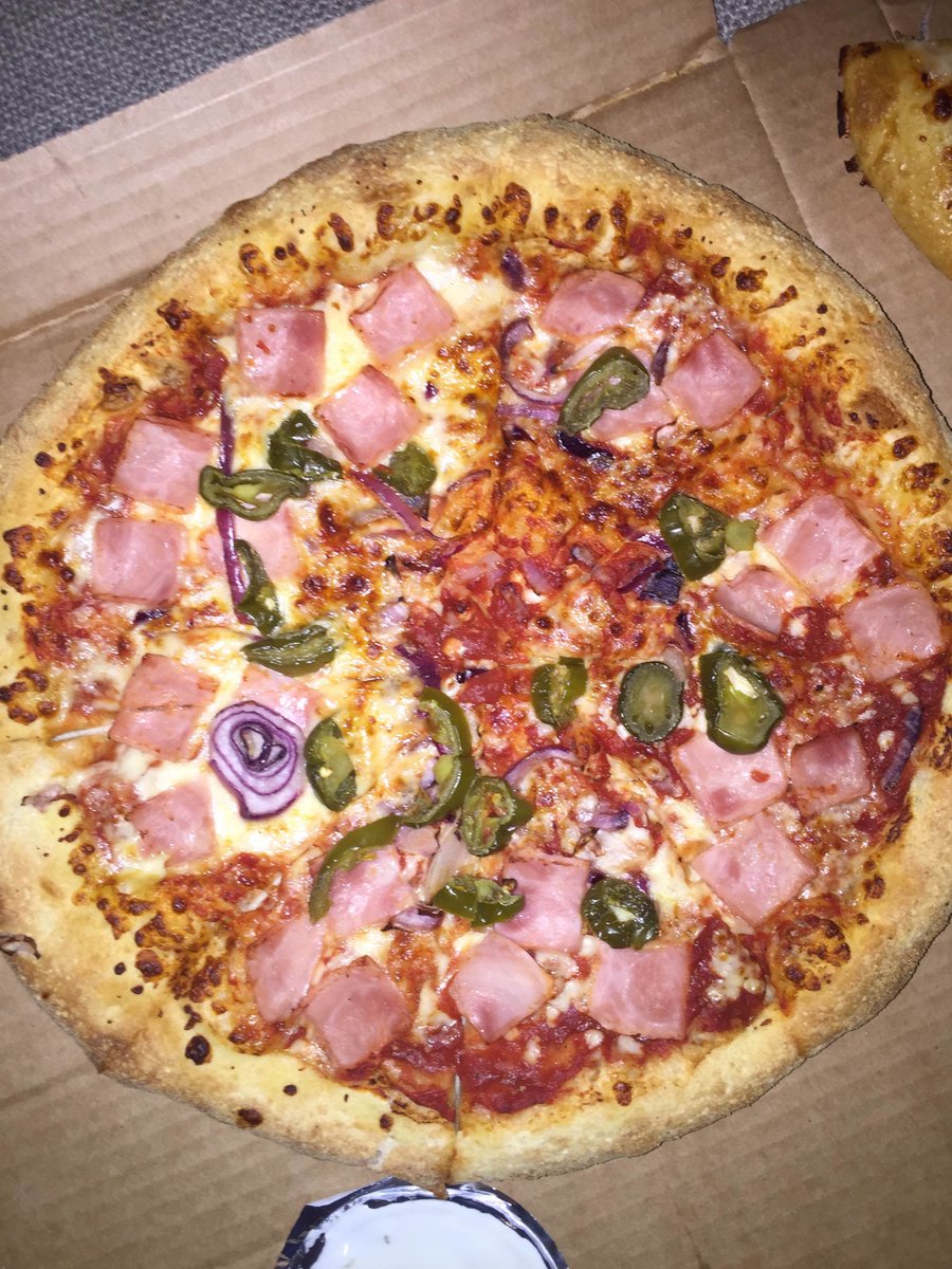 SCRIBBLEONANY's tweet photo. @Dominos_UK Dominos Thames Ditton strikes again! heres my 'Pepperoni Pizza'... https://t.co/Qw4lpwg7vB