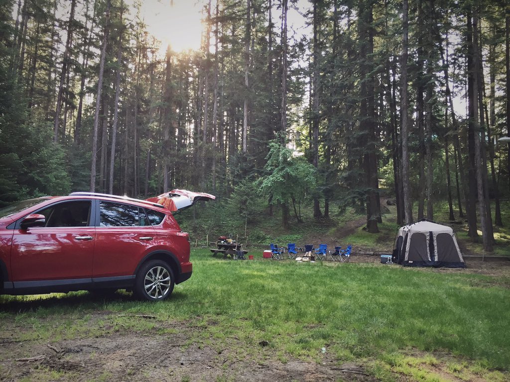 If only every camping trip were as simple as this set for <a href="/Toyota/">Toyota USA</a> #rav4 ... Thanks art Dept! <a href="/WeareMAM/">MAM</a>
