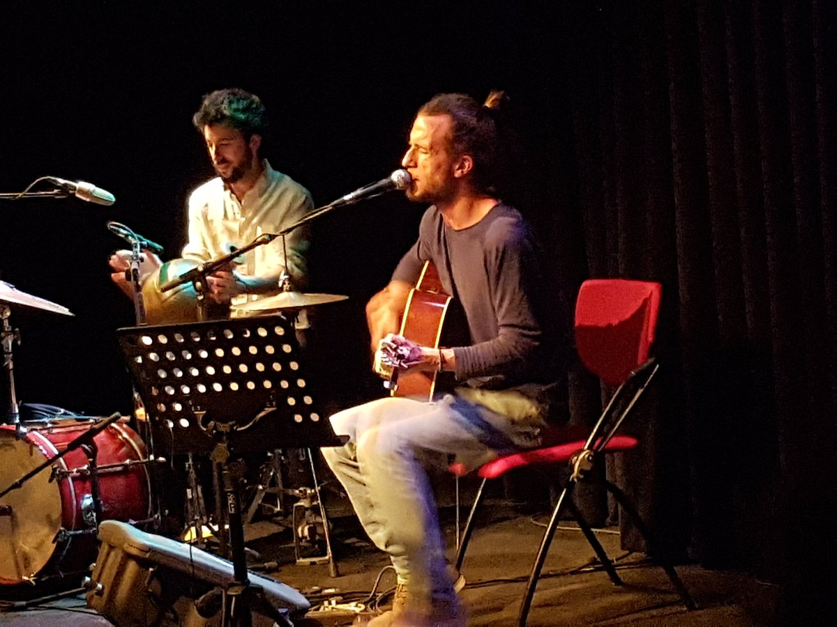 Escoltes i un disc i t'agrada... En directe, gaudir igual o més! 
Això no té preu🎶 <a href="/damiaolivella/">Damià Olivella</a> <a href="/guitfestbcn/">Guitar BCN</a>