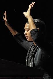 Matteo_Zattoni's tweet photo. Domani, h21, a Forlì Danielle Legros Georges, #poetlaureate di #Boston, per la 1° volta in Italia! #occasioniuniche https://t.co/qgodlqccpE