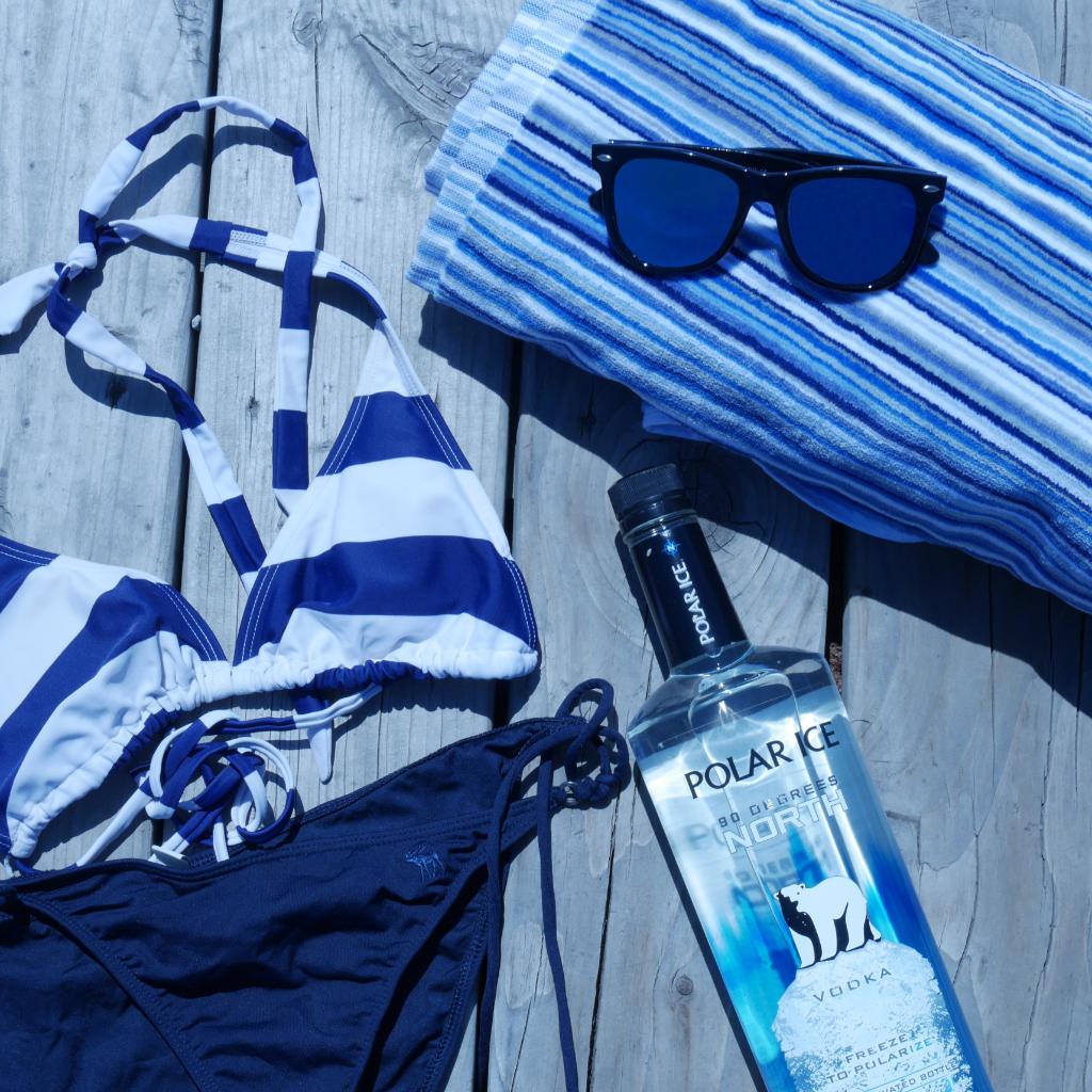 Day Off Essentials: #Cottage, #lake, #sun – and #PolarIceVodka! #May24 #longweekend