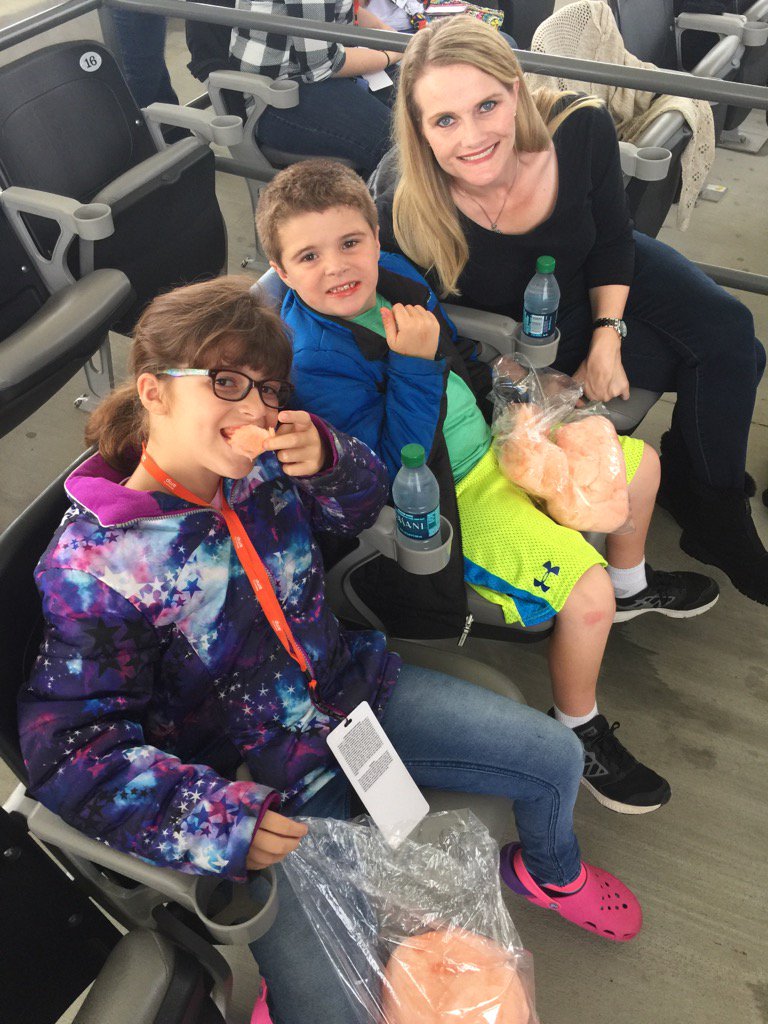 EdCarlton63's tweet photo. #AMPLiveFeed https://t.co/hhRcVhNxTw