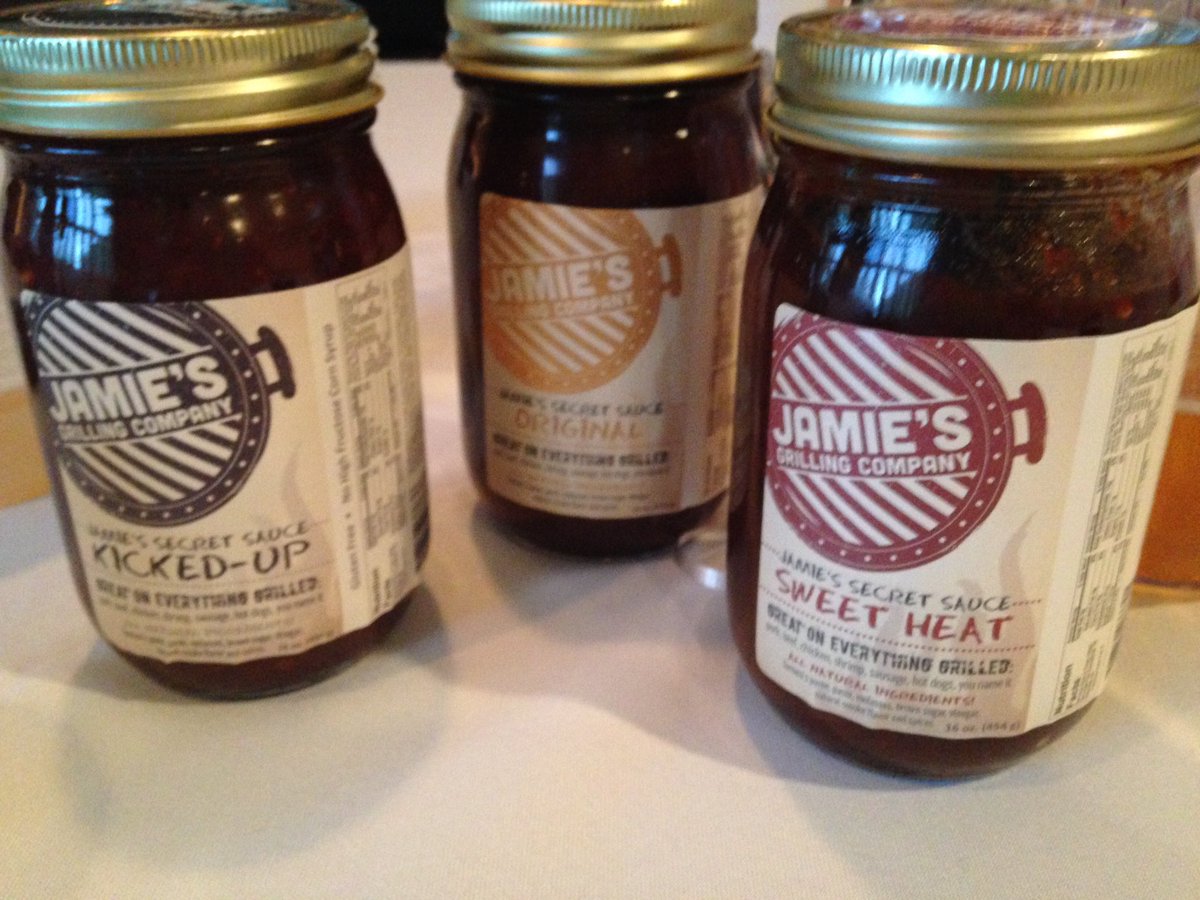 JamieGrillingCo's tweet photo. Softball banquet. A great place to Doctor up the food :) #jamiesgrillingsauce #GetSauce https://t.co/yiOKv3Met9