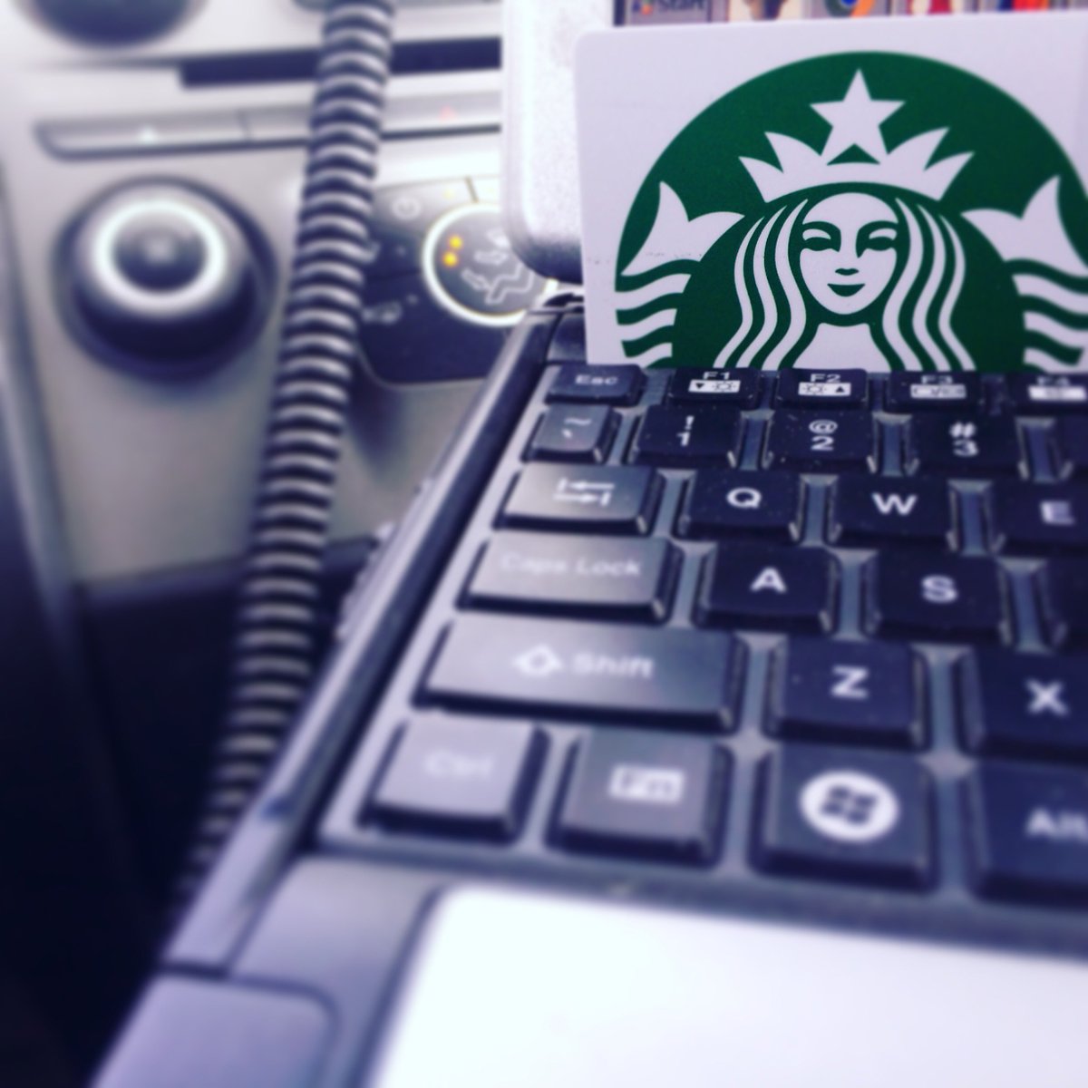 SaskatoonPolice's tweet photo. Officers at #Starbucks on 8th &amp; Louise wish to thank the woman who gave them a GC &amp; thanked them for their Service! https://t.co/cqeWrGnmBR