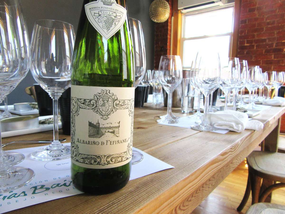 Bodegas Del Palacio de Fefiñanes Albariño de Fefiñanes 2014. 91 Points. <a href="/RiasBaixasWines/">Rias Baixas Wines</a> buff.ly/27rQ6d9