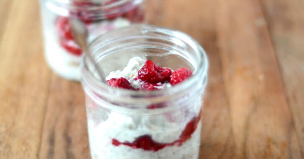 POPSUGARWell's tweet image. Chia seeds with coconut and almond butter taste even better than oats, via @PaleoHacks popsugar.com/fitness/Paleo-…