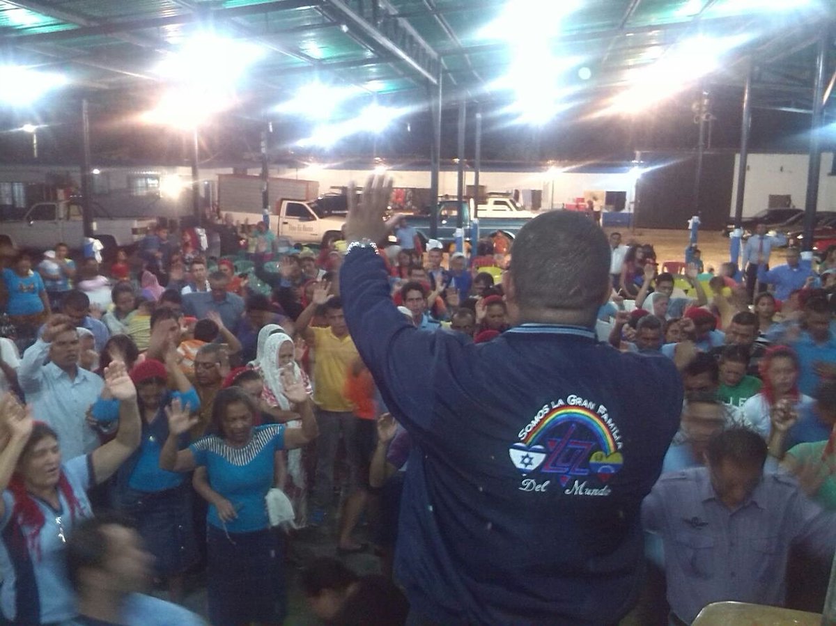 oeluzdelmundo's tweet photo. Campaña evangelistica a la ante sala del 3 de Septiembre #Barinas #Mision2 https://t.co/H9Zvx0sAJ3