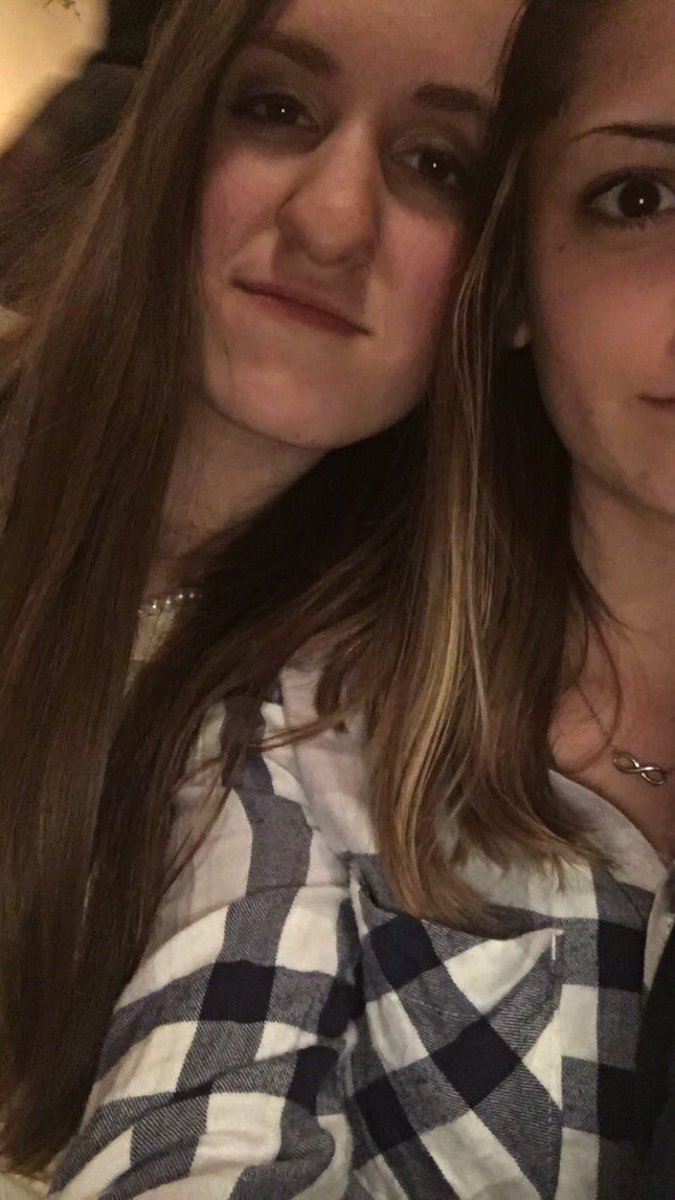 mel_rose010's tweet photo. Happy 20th birthday andrea!!!❤️❤️❤️ thanks for being such an inspiration to look up to, miss you cuzzy🎉 @andreanale https://t.co/JAn2tXShKA