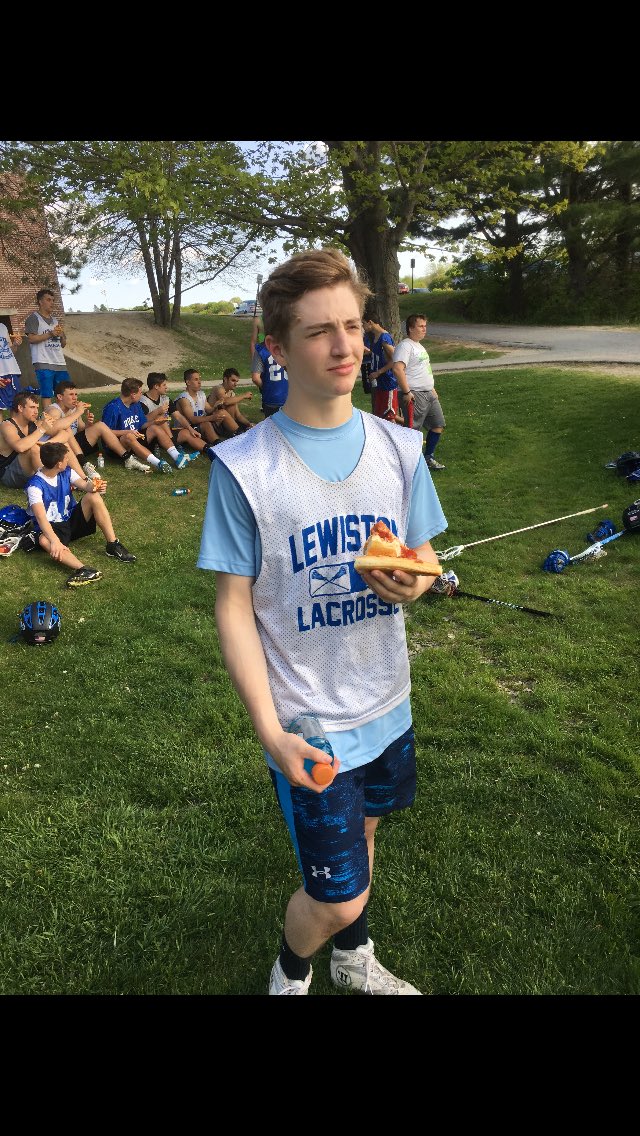 fatshitbiss's tweet photo. Only reason I play lax https://t.co/2joCZreTpC