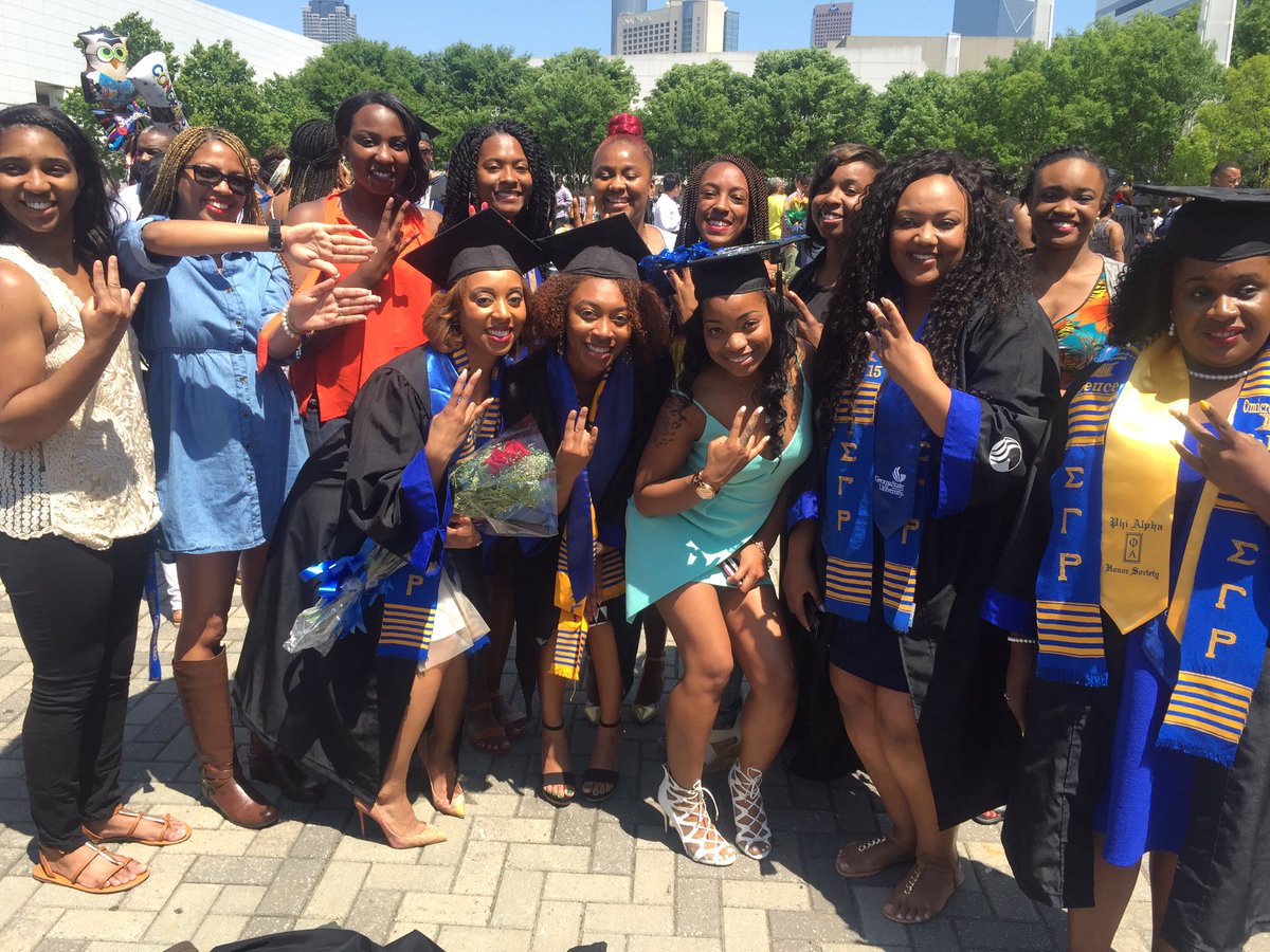 flowerbomb525's tweet photo. I had to come out of Twitter hiding for #SGRHOTwitter #PoodlesGraduate https://t.co/9rONVQLc0F