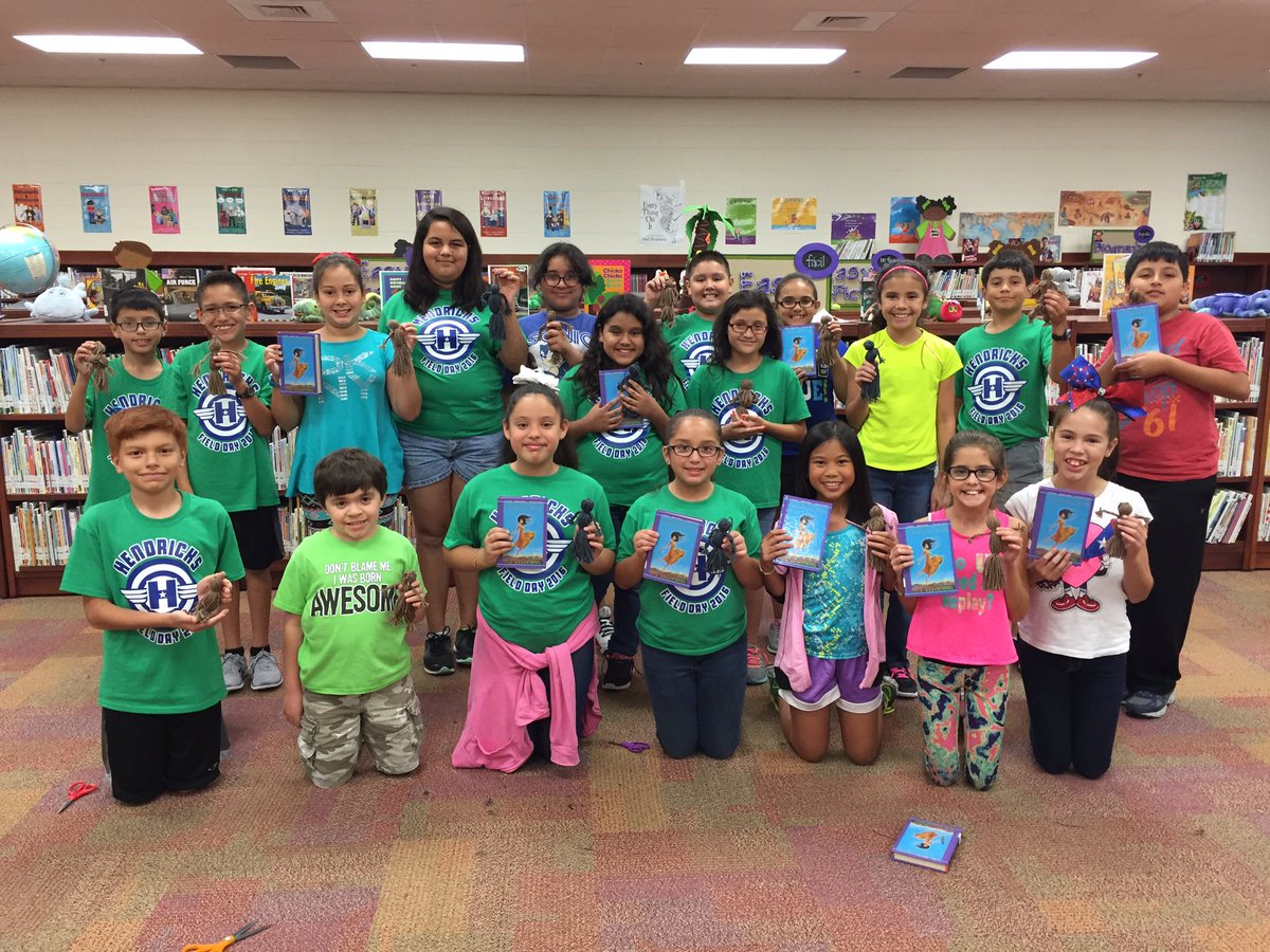 hendricksreads's tweet photo. 4th grades had a great time today in the library!We made yarn dolls after finishing "Esperanza Rising" @PamMunozRyan https://t.co/Dkuy6KyJri