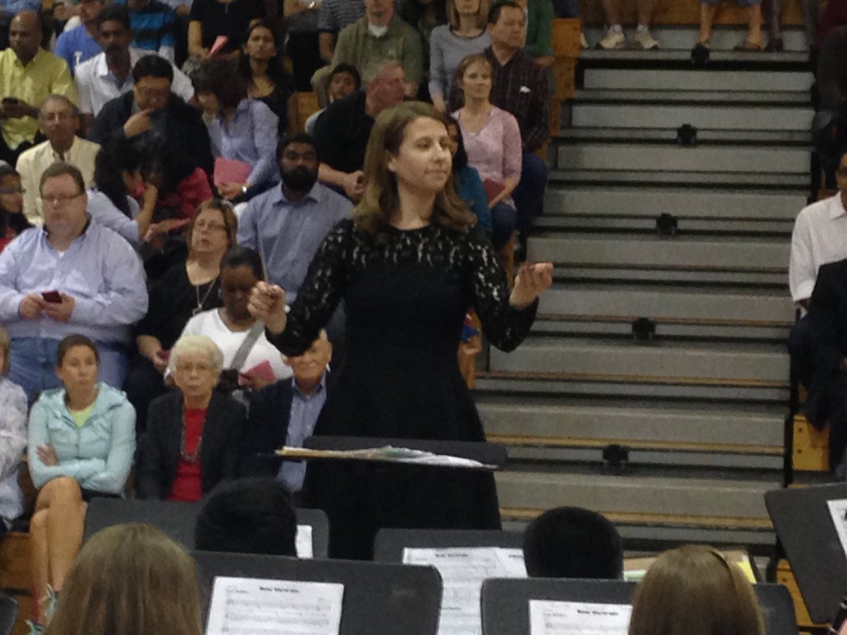 NoviCAL_ElemFA's tweet photo. Mrs. Hurd did a great job conducting the 6th grade band last night at Novi Meadows. https://t.co/5gKQTNhZTh