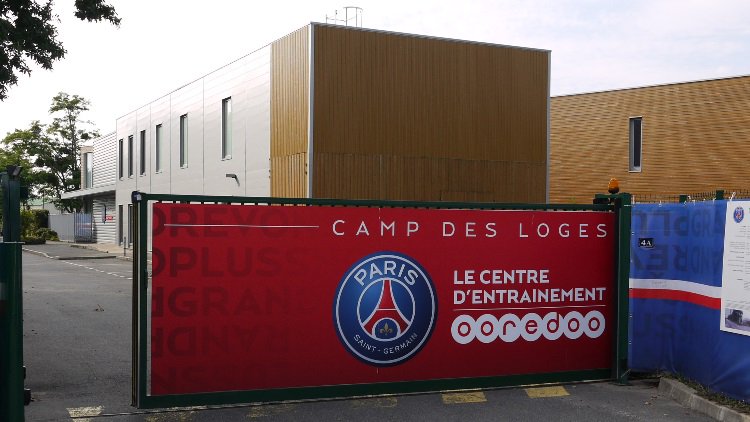CulturePSG's tweet photo. Poissy tout proche d’accueillir le futur centre d'entraînement du #PSG https://t.co/fq6tHmCqVy https://t.co/xnqeM5qbvH