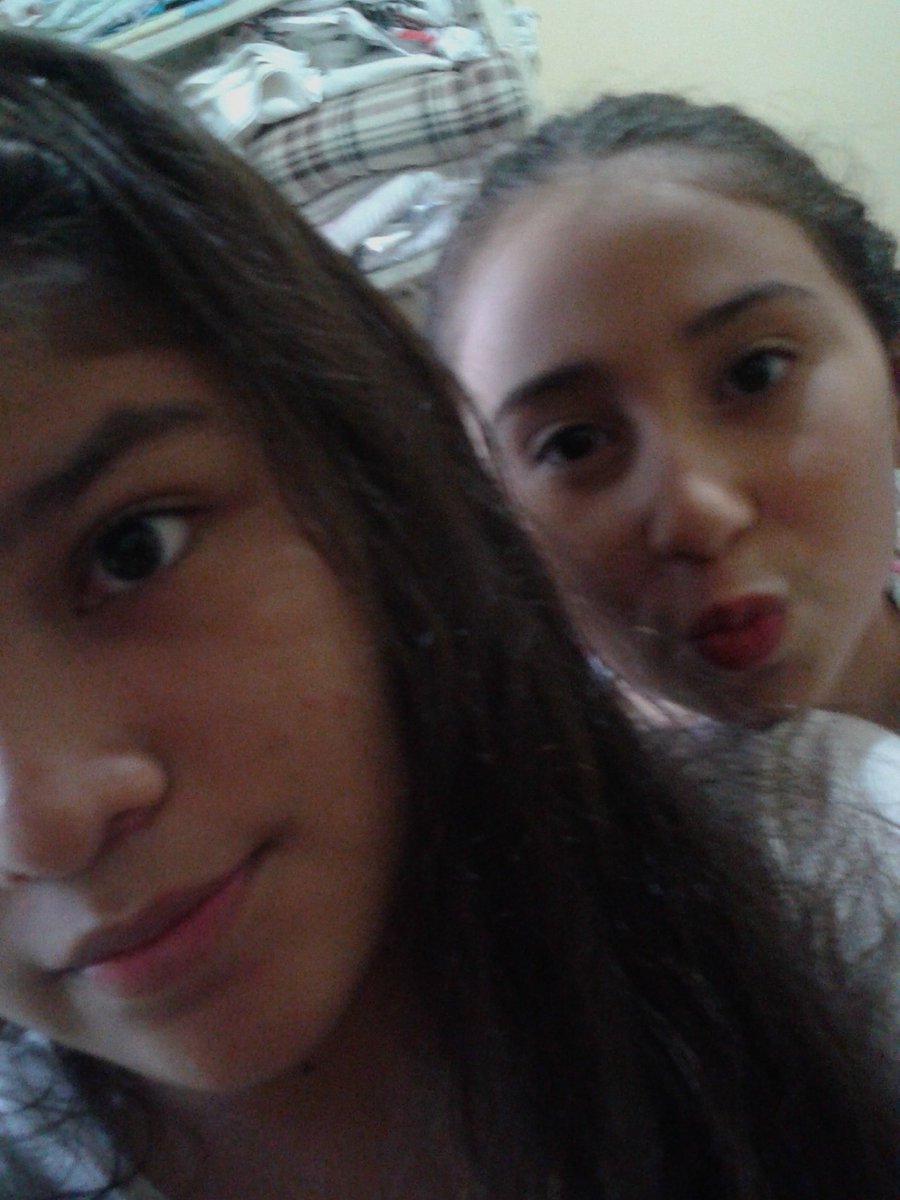 sofiajacome92's tweet image. Con mi  prima