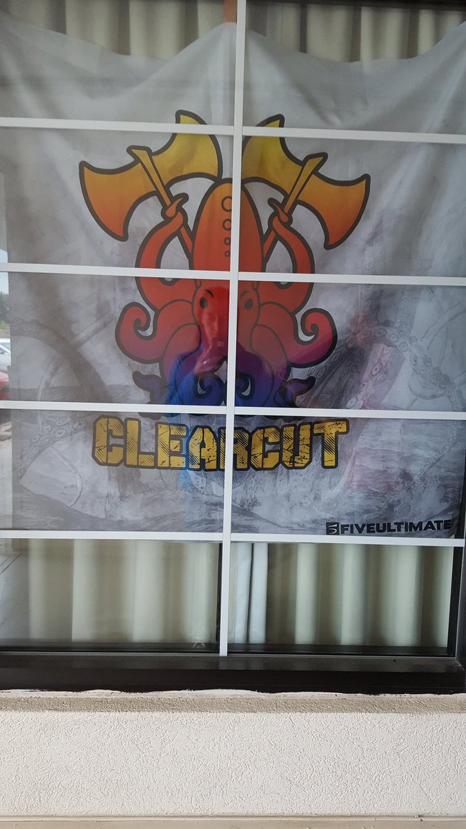 wutwutclearcut's tweet image. We make our presence know. Even in hotel windows #natties #hackhackchopchop