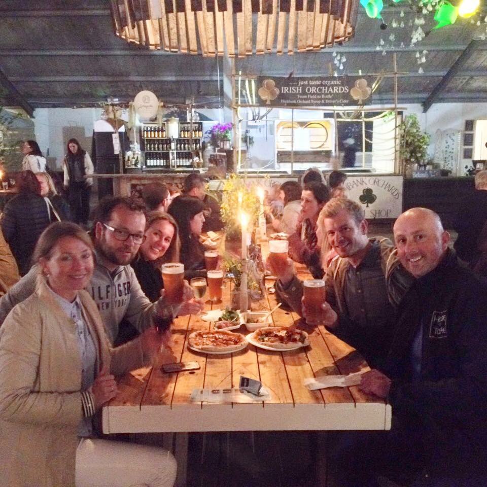 Wij zijn binnen @BallymaloeRelis #Litfest16 ene we gaan nog niet naar huis nog lange nie