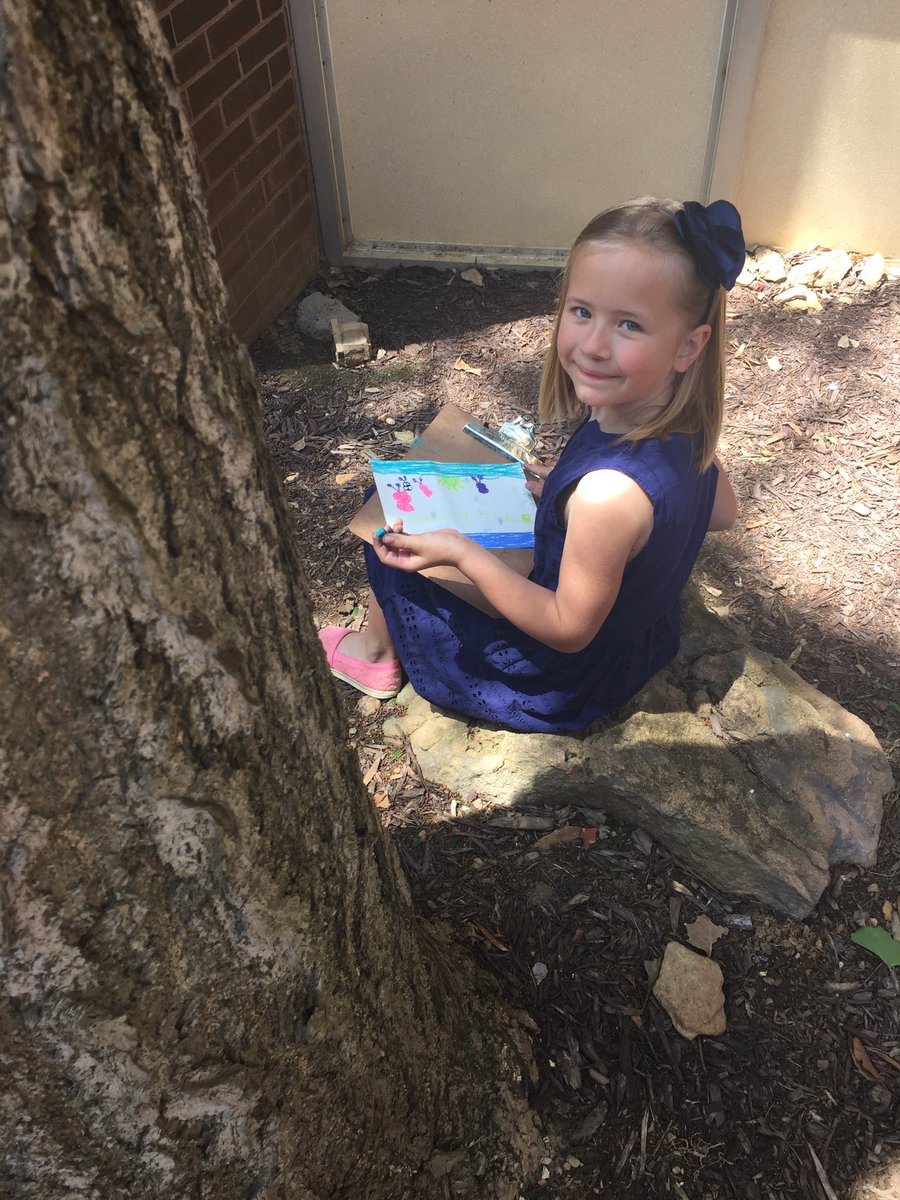 ses_art's tweet photo. Exploring our garden at SES! Drawing observational and inspirational art pieces in this beautiful space! https://t.co/TGSeKy6OU2