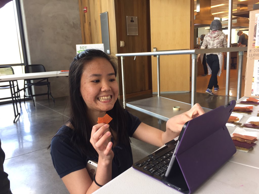 CestBienManger's tweet photo. Tasting of #veggiemight #fst160 #foodprodpro #UCDavis #vegan #glutenfree #sustainable https://t.co/13Vrfwva8d