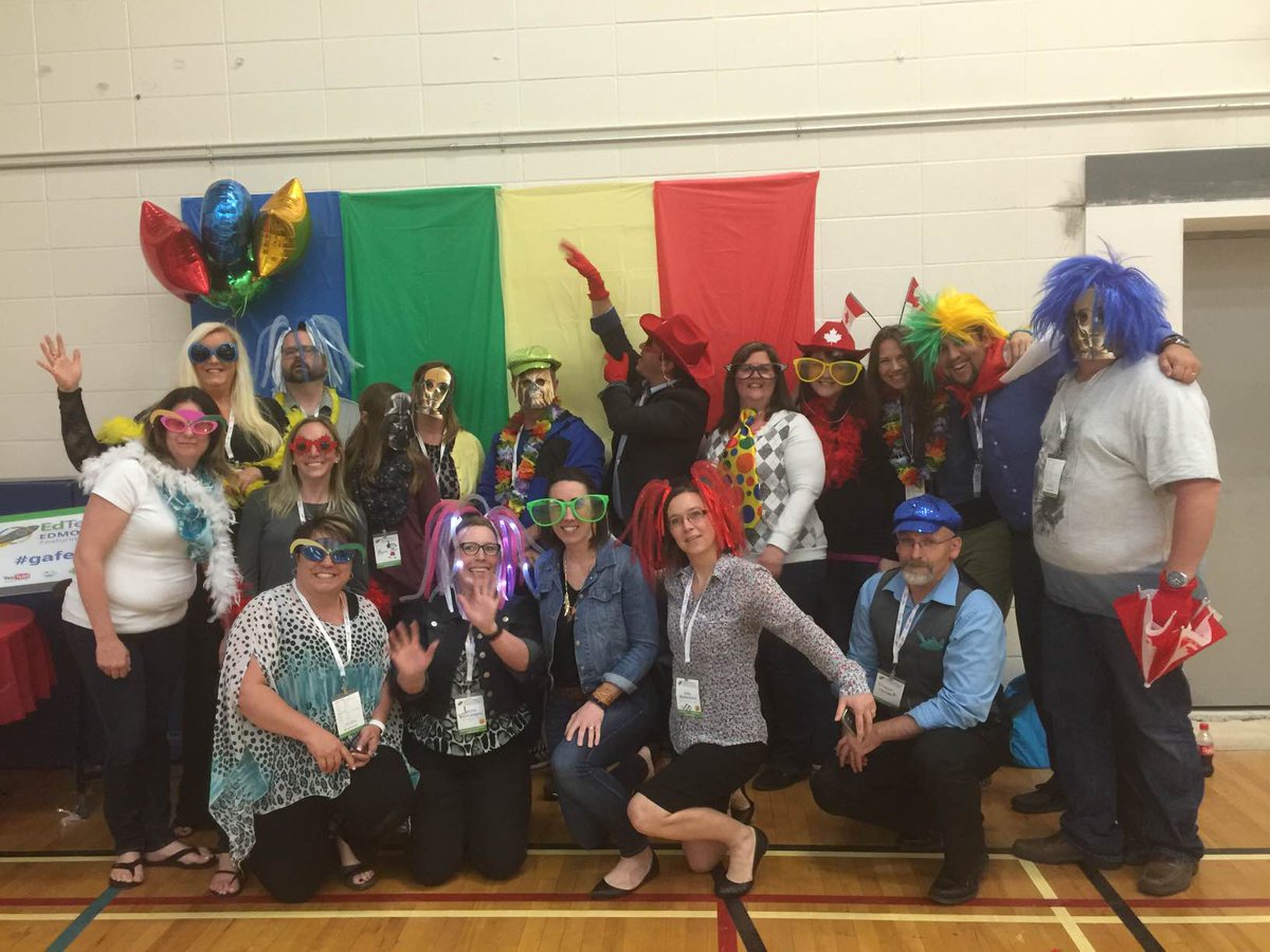 jodyb48's tweet image. The @WCPS72 crew @edtechteam summit in Edmonton. WE ROCK! #maplesyrupedu #gafesummit