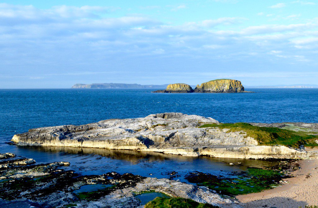 M_campbellphoto's tweet photo. Ballintoy, where Balon Greyjoy was buried at sea (Game of thrones)
#photography #coAntrim #DiscoverNI #GameofThrones https://t.co/fSZzVFwxup