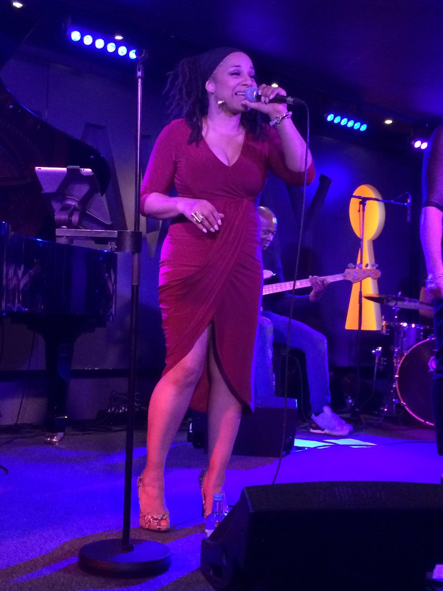 WendyEdwards10's tweet photo. Awesome show @TheImaani #livemusic #HideAway thanks for a fab night x https://t.co/w74C8Mx09T
