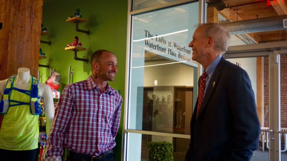 GovRauner's tweet image. Finished week of roundtable discussions with @runningcentral in Peoria. Reforms are key to growing small businesses