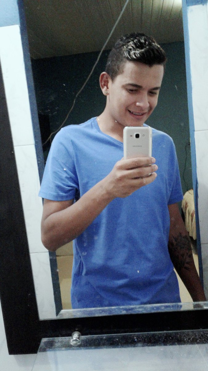 AlmeidaDaniel23's tweet photo. #Partiu ⚡🎶🍸 https://t.co/1MK84ECwl7