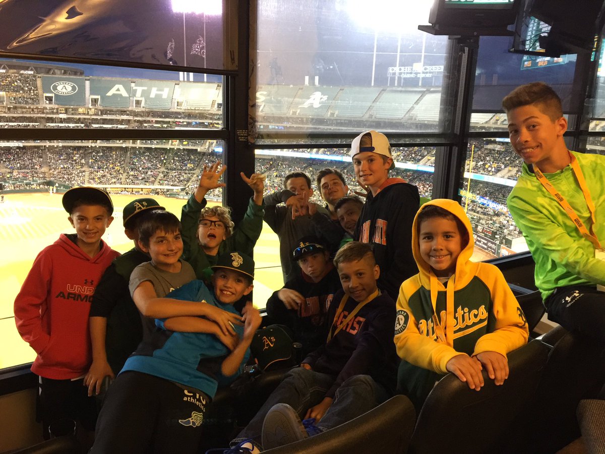 TonyStewart86's tweet photo. Hanging with the boys out over center field. Hit us a homer. #A's #greencollar #athecoliseum https://t.co/BNoTWjxDRL