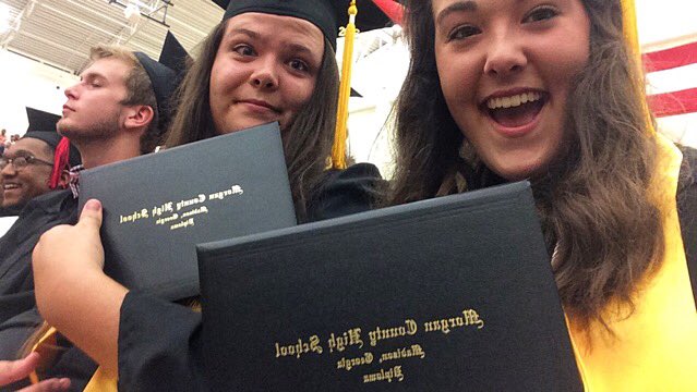 itstaylorjean's tweet image. and just like that we're high school graduates