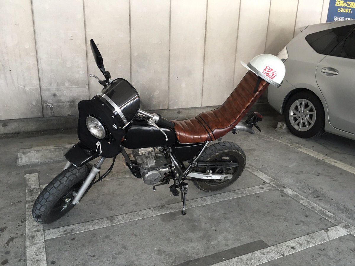 ApeZRevolution's tweet photo. 大阪市内からエイプ売ります

スピード70kmでます

値段は8万から

原付＋追い金でもいいです

気になる人連絡ください

#ZR売ります
#ZX売ります
#エイプ
#原付売ります https://t.co/WuKo8T1ZZ3