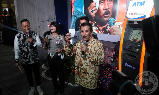 Yathz hidayat (@yathz1286) on Twitter photo "<a href="/infobdg/">BANDUNG ᮘᮔ᮪ᮓᮥᮀ</a>: Sekarang, Bayar Pajak Kendaraan Bermotor Bisa Melalui ATM bit.ly/1W7ANme #infoBDG " "<a href="/infobdg/">BANDUNG ᮘᮔ᮪ᮓᮥᮀ</a>: Sekarang, Bayar Pajak Kendaraan Bermotor Bisa Melalui ATM bit.ly/1W7ANme #infoBDG "