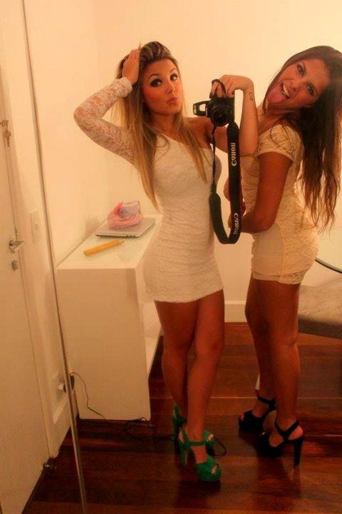 BotelloTrista's tweet photo. Hookup with her tonight.  https://t.co/krvfm3iOQg https://t.co/ZqDvn9W5Iy