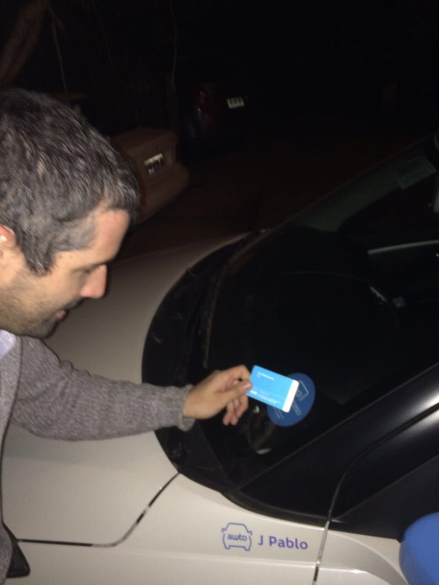 JPLarenas's tweet photo. Se viene auto.cl https://t.co/yvAimZJXuo